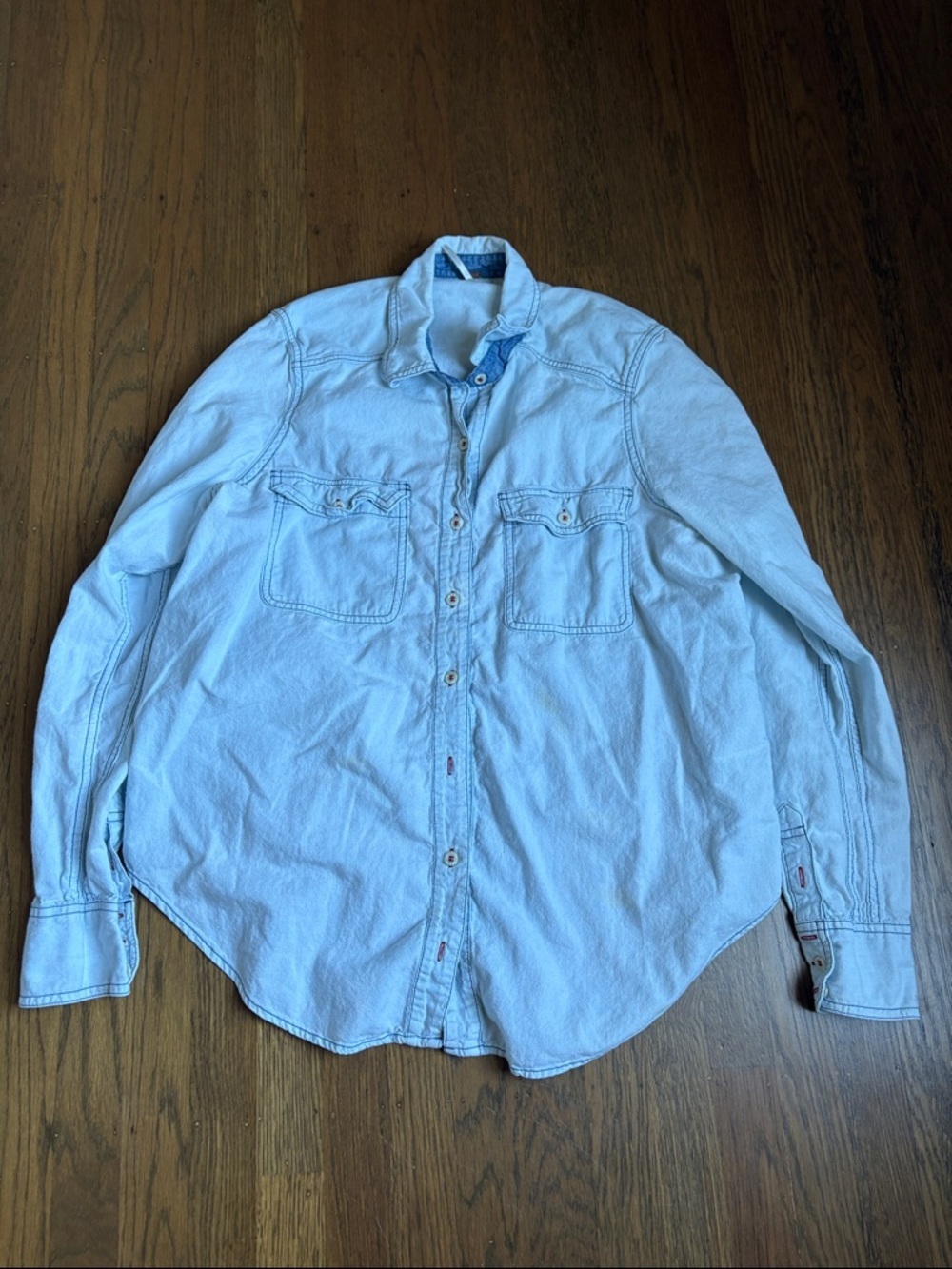 Free people women’s chambray button down size M
